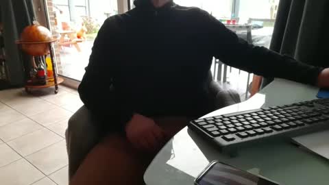 Snapshot of pantyrafke chatting on 01/25/25, 11:02 pantyrafke online show from 01/25/25, 11:02