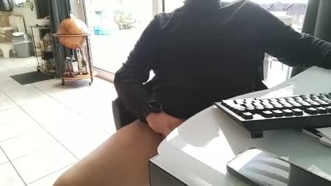 Snapshot of pantyrafke chatting on 09/29/25, 09:25 pantyrafke online show from 09/29/25, 09:25