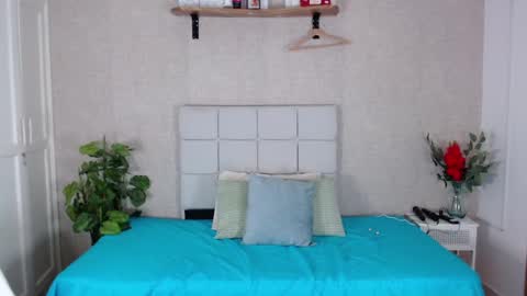 Snapshot of pao_thebigclit chatting on 12/14/24, 11:23 Paolita online show from 12/14/24, 11:23