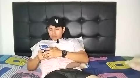 Paola 23 and Andres 25 online show from 01/20/25, 03:26