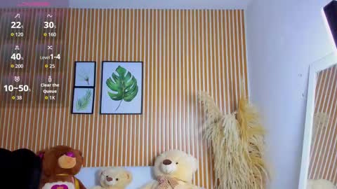 paola online show from 11/11/25, 12:54