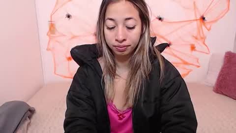 Paola online show from 10/25/25, 11:40