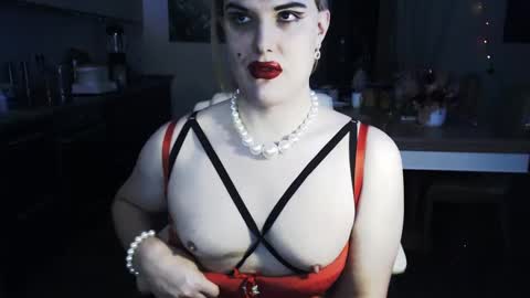 Snapshot of paoladoll chatting on 12/17/24, 06:20 Sarina Williams online show from 12/17/24, 06:20