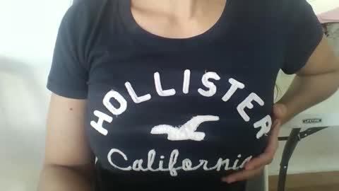 Snapshot of paolamz10 chatting on 02/11/26, 11:43 paolamz10 online show from 02/11/26, 11:43