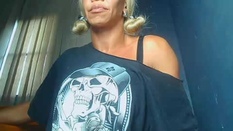 Snapshot of paolla_23cm chatting on 07/25/26, 03:53 PAOLLA 23CM online show from 07/25/26, 03:53