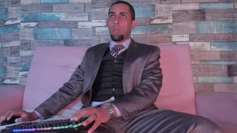 Paolo online show from 10/15/25, 11:32