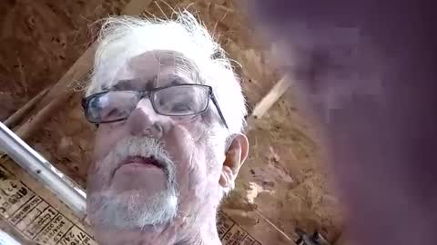 Snapshot of papajb70 chatting on 03/02/25, 08:50 papajb70 online show from 03/02/25, 08:50