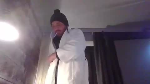 papi_chul0420 online show from 03/05/25, 12:38