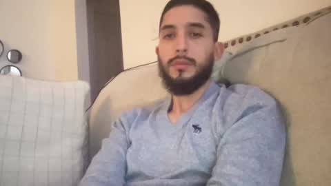 papicubano_guapo23cm online show from 10/31/25, 04:24