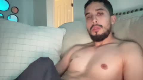 Snapshot of papicubano_guapo23cm chatting on 06/30/26, 11:22 papicubano_guapo23cm online show from 06/30/26, 11:22