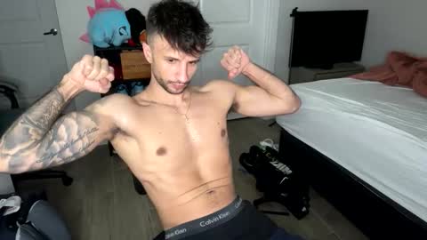 Snapshot of papijakey chatting on 11/01/25, 04:03 -- New Videos Down Below online show from 11/01/25, 04:03