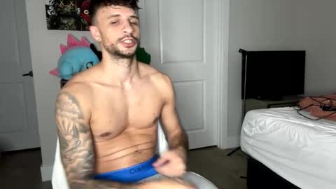 Snapshot of papijakey chatting on 11/04/25, 01:05 -- New Videos Down Below online show from 11/04/25, 01:05