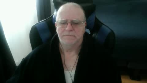 papilly online show from 04/11/26, 12:20