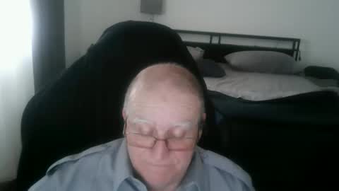 papilly online show from 04/16/26, 02:40