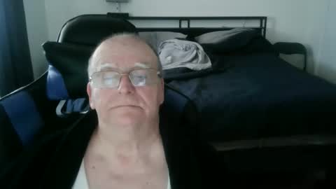 papilly online show from 04/26/26, 03:53