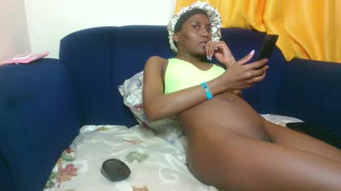 pappychullo09 online show from 12/16/25, 10:31