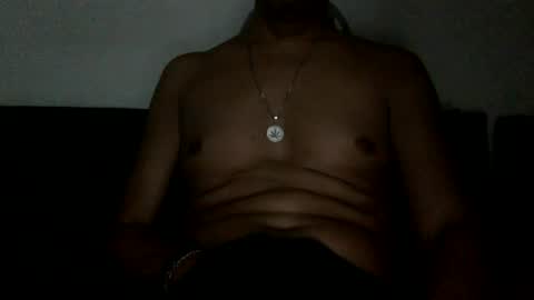 Snapshot of papy_dani33 chatting on 06/25/26, 09:03 papy_dani33 online show from 06/25/26, 09:03