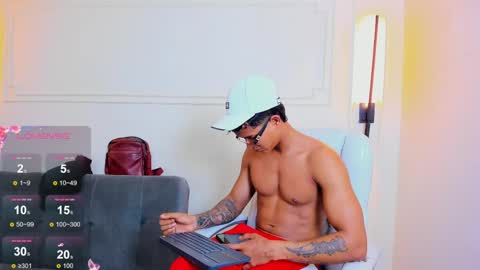 Snapshot of paradise_boy_s chatting on 06/02/26, 02:08 Ryan And Casper online show from 06/02/26, 02:08