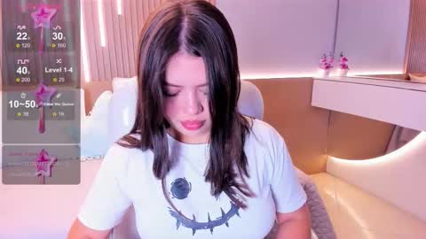 Snapshot of paradise_doll_s chatting on 11/13/25, 04:00 Amy and my doll online show from 11/13/25, 04:00