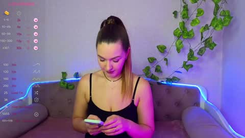 Snapshot of paradisepleasure_ chatting on 12/04/24, 03:48 Allie  Alex Thumbs up if you like us online show from 12/04/24, 03:48