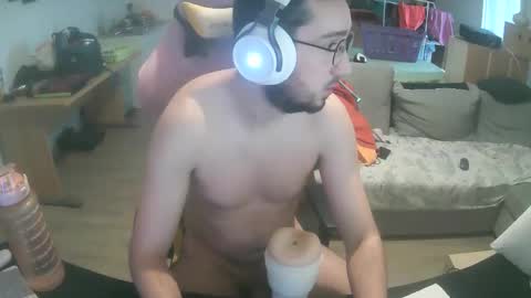 Snapshot of paradoxe91 chatting on 03/01/26, 08:49 paradoxe91 online show from 03/01/26, 08:49