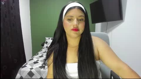 Snapshot of pareja_curiosa19 chatting on 06/25/26, 12:32 pareja_curiosa19 online show from 06/25/26, 12:32