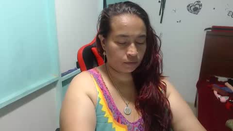 Luna online show from 12/05/25, 06:11