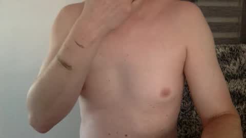 Snapshot of parici_nono1 chatting on 05/25/26, 12:44 parici_nono1 online show from 05/25/26, 12:44