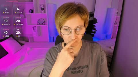 Snapshot of paris_cherry chatting on 04/07/26, 05:57 Paris online show from 04/07/26, 05:57