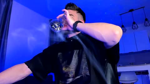 Paris online show from 12/17/24, 10:00