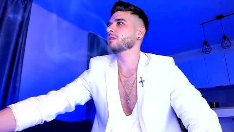 Paris online show from 01/04/25, 06:51