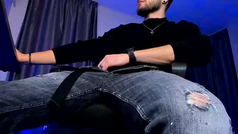 Paris online show from 11/12/25, 09:14