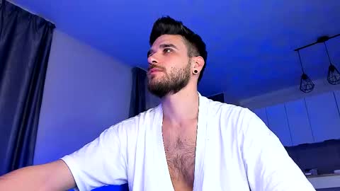 Snapshot of paris_lock chatting on 01/08/26, 01:57 Paris online show from 01/08/26, 01:57