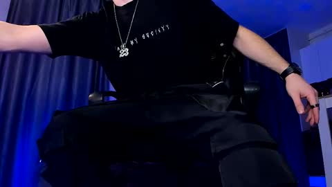 Snapshot of paris_lock chatting on 01/16/26, 08:24 Paris online show from 01/16/26, 08:24