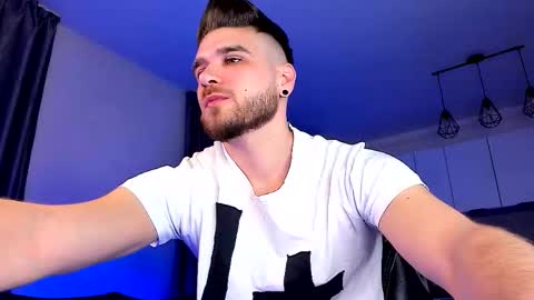 Snapshot of paris_lock chatting on 01/17/26, 11:19 Paris online show from 01/17/26, 11:19