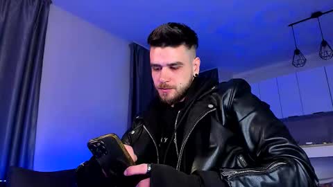 Snapshot of paris_lock chatting on 02/01/26, 08:29 Paris online show from 02/01/26, 08:29