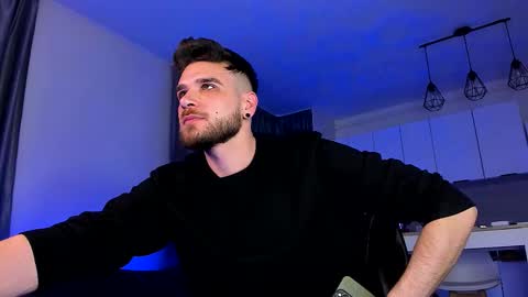 Snapshot of paris_lock chatting on 02/07/26, 10:24 Paris online show from 02/07/26, 10:24