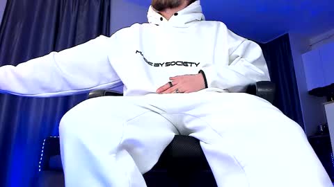 Snapshot of paris_lock chatting on 03/05/26, 09:22 Paris online show from 03/05/26, 09:22