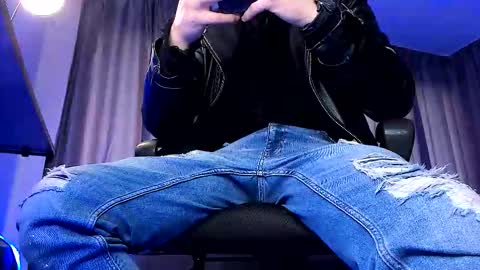 Snapshot of paris_lock chatting on 03/18/26, 05:54 Paris online show from 03/18/26, 05:54