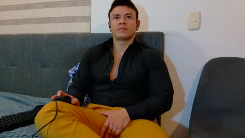 Snapshot of paris_mark chatting on 10/04/25, 06:22 Mark Paris online show from 10/04/25, 06:22