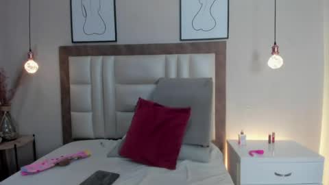 Snapshot of parisfloweer chatting on 04/12/26, 02:33 Paris Flower online show from 04/12/26, 02:33