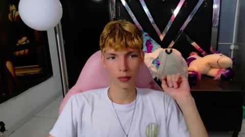 Snapshot of park_jimin1 chatting on 09/22/25, 12:07 park_jimin1 online show from 09/22/25, 12:07