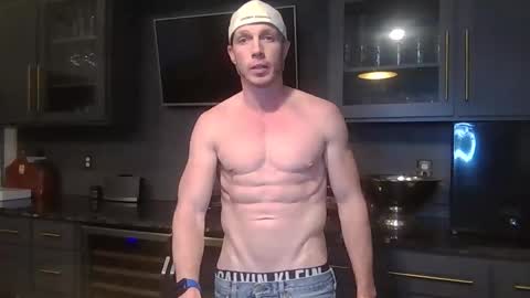 Snapshot of parkerflexes chatting on 02/05/26, 12:10 Parker online show from 02/05/26, 12:10