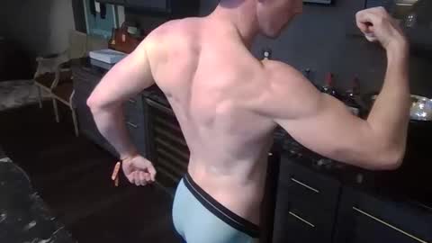 Snapshot of parkerflexes chatting on 02/15/26, 01:41 Parker online show from 02/15/26, 01:41