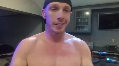 Snapshot of parkerflexes chatting on 04/01/26, 01:41 Parker online show from 04/01/26, 01:41