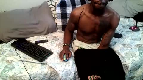 Snapshot of parlaytellio chatting on 12/20/25, 08:38 Parlay Tellio online show from 12/20/25, 08:38