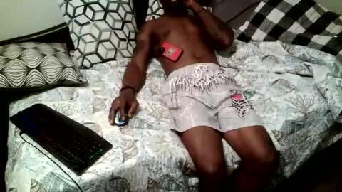 Snapshot of parlaytellio chatting on 01/06/26, 01:42 Parlay Tellio online show from 01/06/26, 01:42