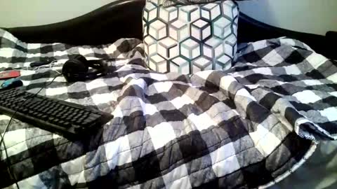 Snapshot of parlaytellio chatting on 02/23/26, 04:04 Parlay Tellio online show from 02/23/26, 04:04