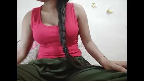 Snapshot of parneetu_642 chatting on 04/13/26, 03:12 parneetu_642 online show from 04/13/26, 03:12