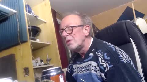 pascal88881 online show from 12/08/24, 12:07